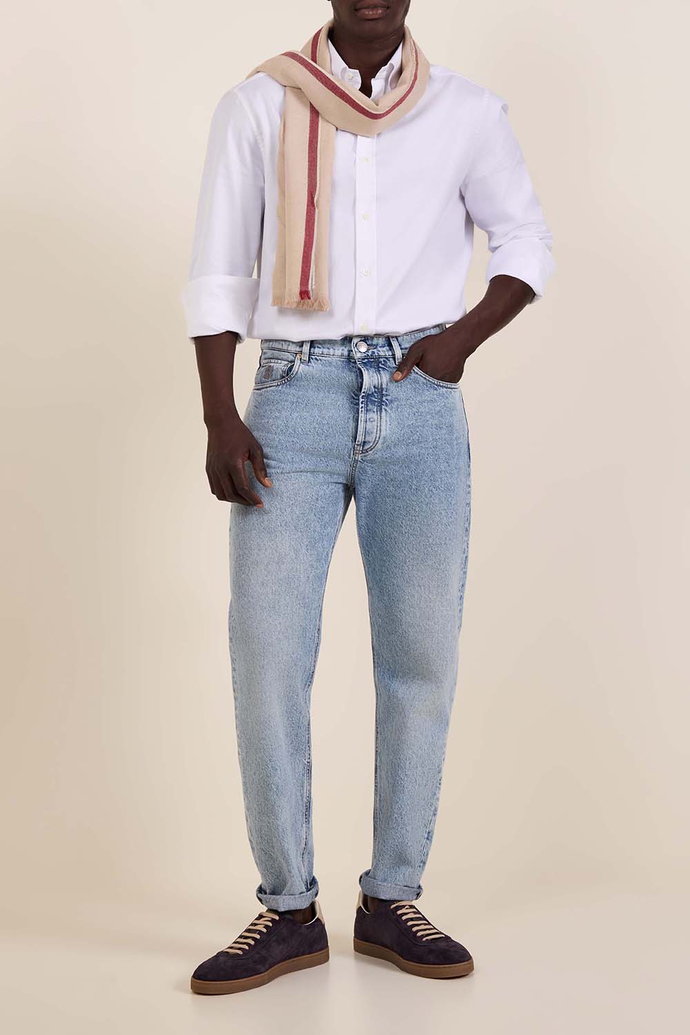 חולצת כפתורים